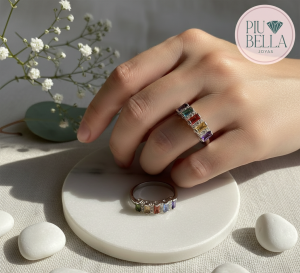Anillo con Circonias de Colores